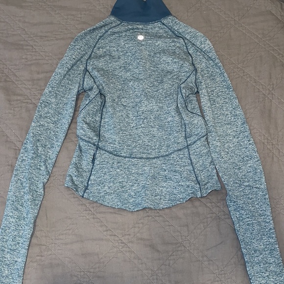 teal lululemon cropped running jacket!! - Picture 2 of 2